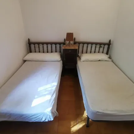 Casa Espaciosa De 10 Pers. Con Terraza, Cerca De La Playa Y Area De Entretenimiento En - Es-89-138 * 兰卡